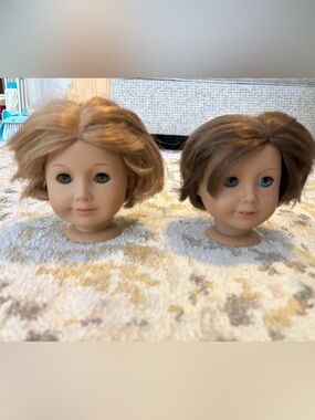 Pair of American Girl Doll Heads. Brown Hair Blue Eyes & Blonde Hair Green Eyes